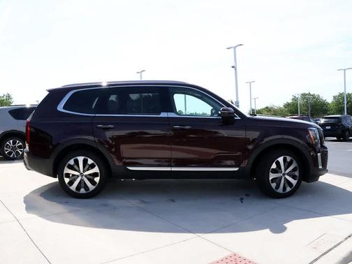 Sangria Red 2022 Kia Telluride S