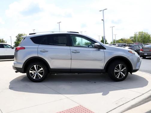 Silver Sky Metallic 2016 Toyota RAV4 XLE