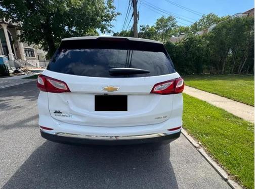 White 2018 Chevrolet Equinox LT