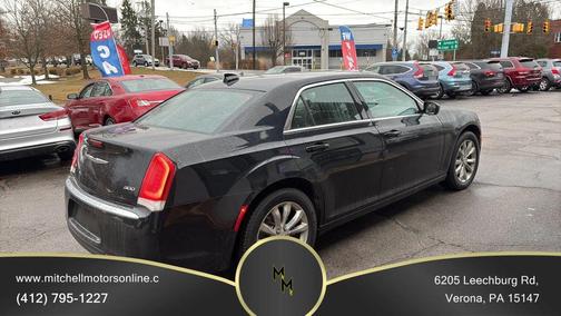 2015 Chrysler 300 Limited