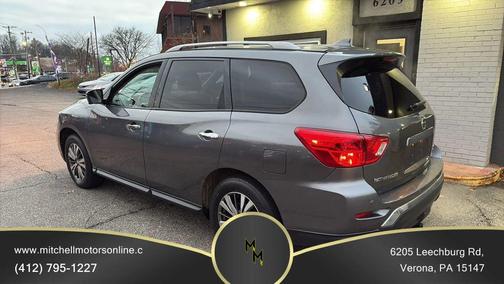 2019 Nissan Pathfinder SL Sport Utility 4D