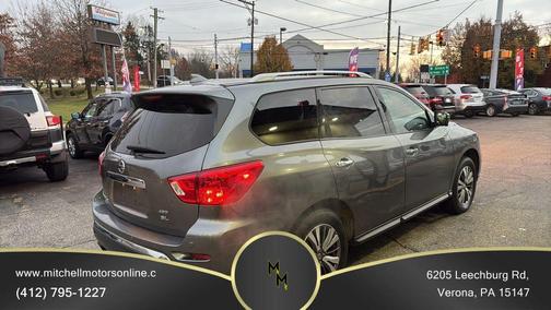 2019 Nissan Pathfinder SL Sport Utility 4D