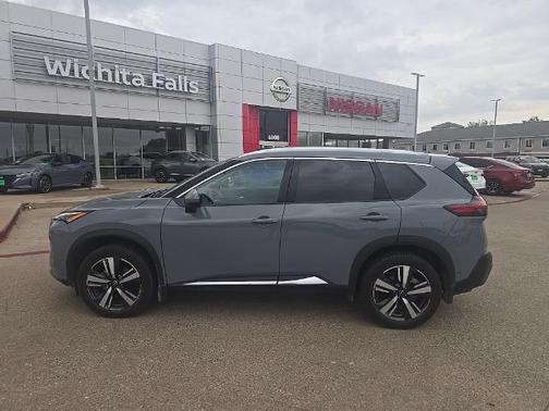 2022 Nissan Rogue SL