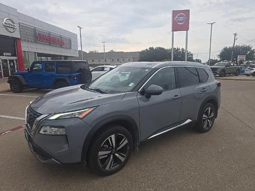 2022 Nissan Rogue SL