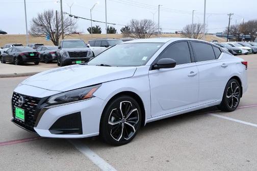 2023 Nissan Altima 2.5 SR