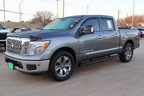 2019 Nissan Titan SV