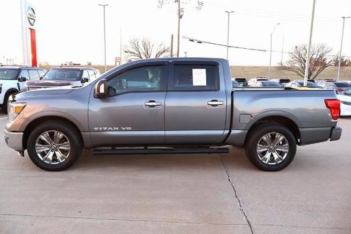 2019 Nissan Titan SV