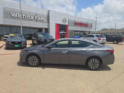 Gun Metallic 2025 Nissan Altima SV