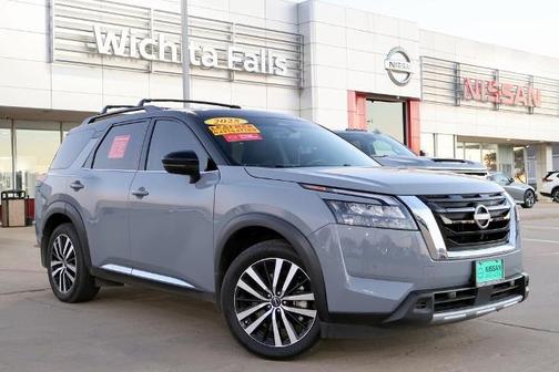2025 Nissan Pathfinder Platinum