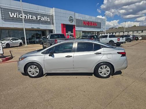 2021 Nissan Versa 1.6 S