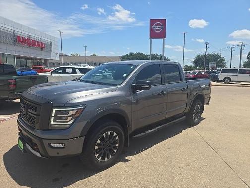 2024 Nissan Titan PRO-4X