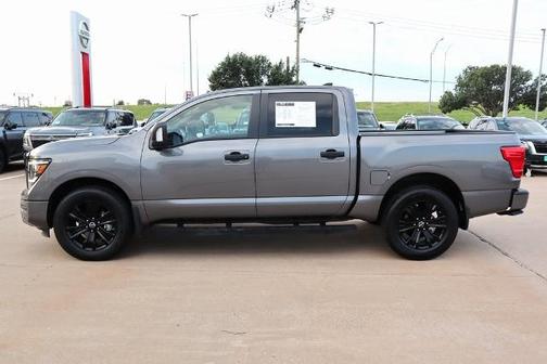 2024 Nissan Titan SV