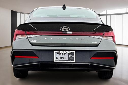 2025 Hyundai ELANTRA HEV SEL Sport