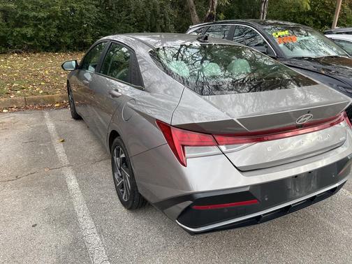 2024 Hyundai ELANTRA HEV Limited