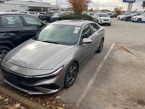 2024 Hyundai ELANTRA HEV Limited