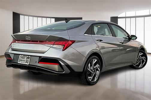 2024 Hyundai ELANTRA HEV Limited