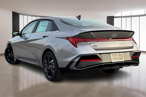 2026 Hyundai ELANTRA SEL