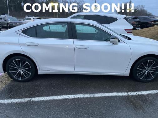 2022 Lexus ES 300h 300H
