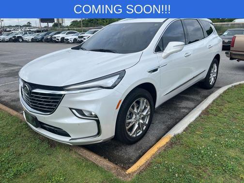 White Frost Tri-Coat 2022 Buick Enclave Premium
