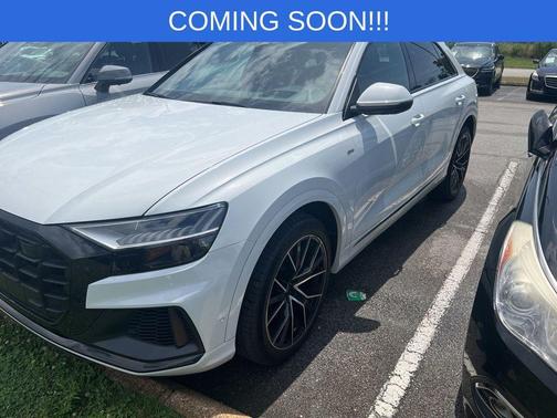 Glacier White Metallic 2021 Audi Q8 55 Prestige