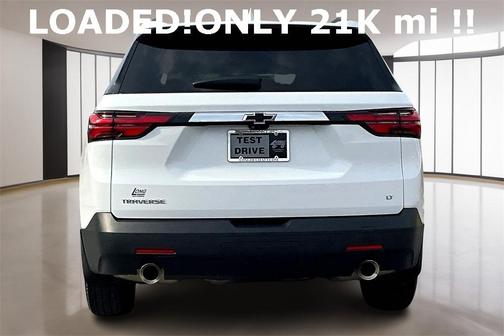 2023 Chevrolet Traverse LT Leather