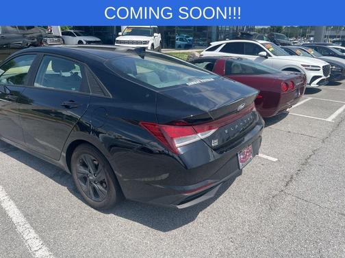 Phantom Black 2023 Hyundai ELANTRA SEL