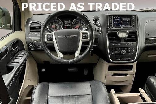 2014 Chrysler Town & Country Touring