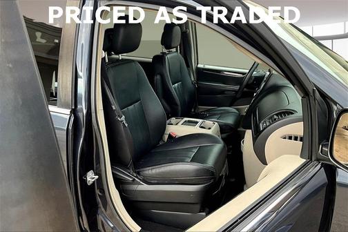 2014 Chrysler Town & Country Touring
