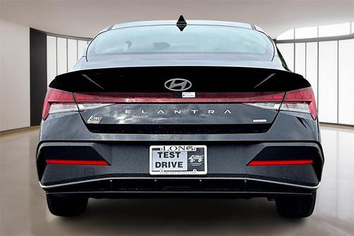 2025 Hyundai ELANTRA HEV SEL Sport