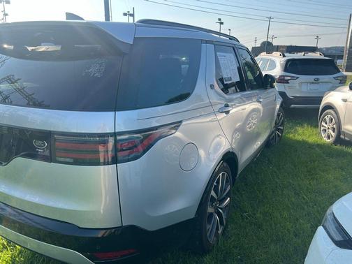 Hakuba Silver 2021 Land Rover Discovery R-Dynamic S