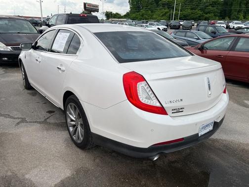 2014 Lincoln MKS Base