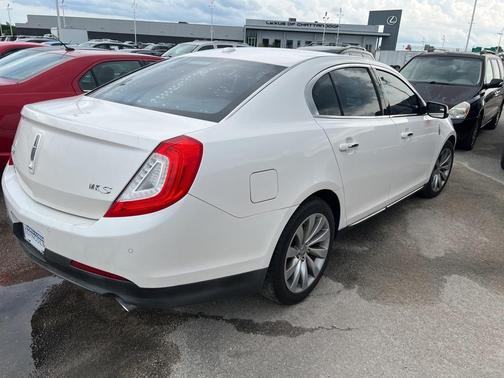 2014 Lincoln MKS Base