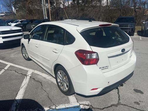 2015 Subaru Impreza 2.0i Premium