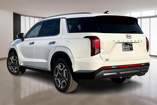 2025 Hyundai PALISADE SEL Premium