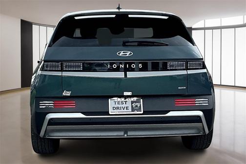 2025 Hyundai IONIQ 5 SE