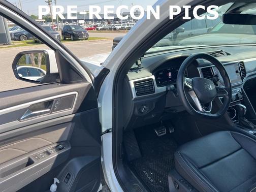 2022 Volkswagen Atlas Cross Sport 2.0T SEL R-Line