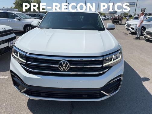 2022 Volkswagen Atlas Cross Sport 2.0T SEL R-Line