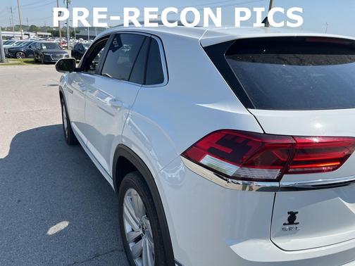 2022 Volkswagen Atlas Cross Sport 2.0T SEL R-Line
