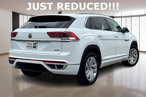 2022 Volkswagen Atlas Cross Sport 2.0T SEL R-Line
