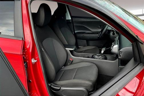 2024 Hyundai KONA SE