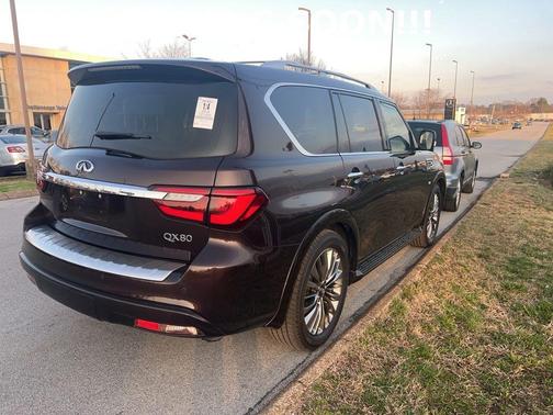2018 INFINITI QX80 Base