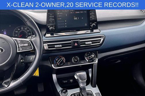 Dark Ocean Blue / White Roof 2021 Kia Seltos S