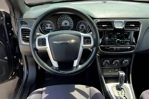 2013 Chrysler 200 Touring