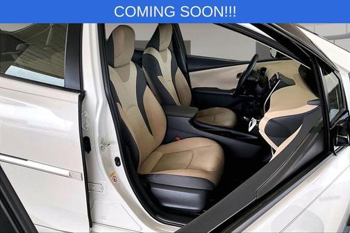 Blizzard Pearl 2018 Toyota Prius Two