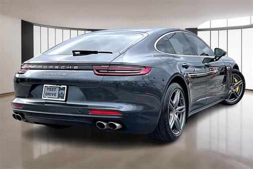 2017 Porsche Panamera Turbo