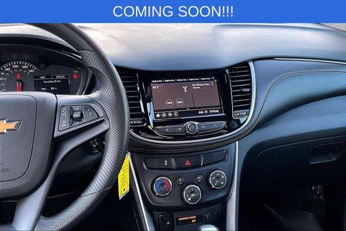 Silver Ice Metallic 2022 Chevrolet Trax LT
