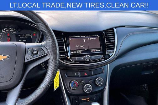 Silver Ice Metallic 2022 Chevrolet Trax LT