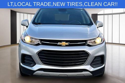 Silver Ice Metallic 2022 Chevrolet Trax LT