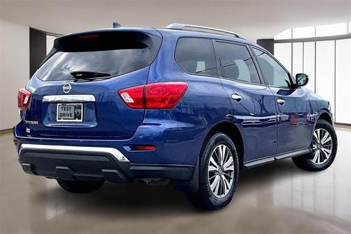 2020 Nissan Pathfinder S