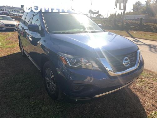 2020 Nissan Pathfinder S